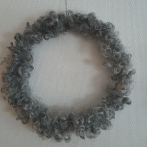Fårulls krans - Handgjord krans