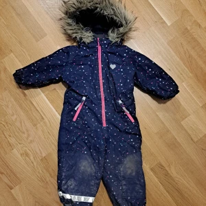 Overall, barn - Overall, barn i storlek 92. Alla kläder tvättas innan dom skickas!