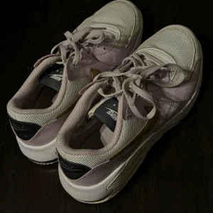 Nike sneakers - Nike sneakers i pastelllila färg💜  Använder inte längre  Passar 37 också