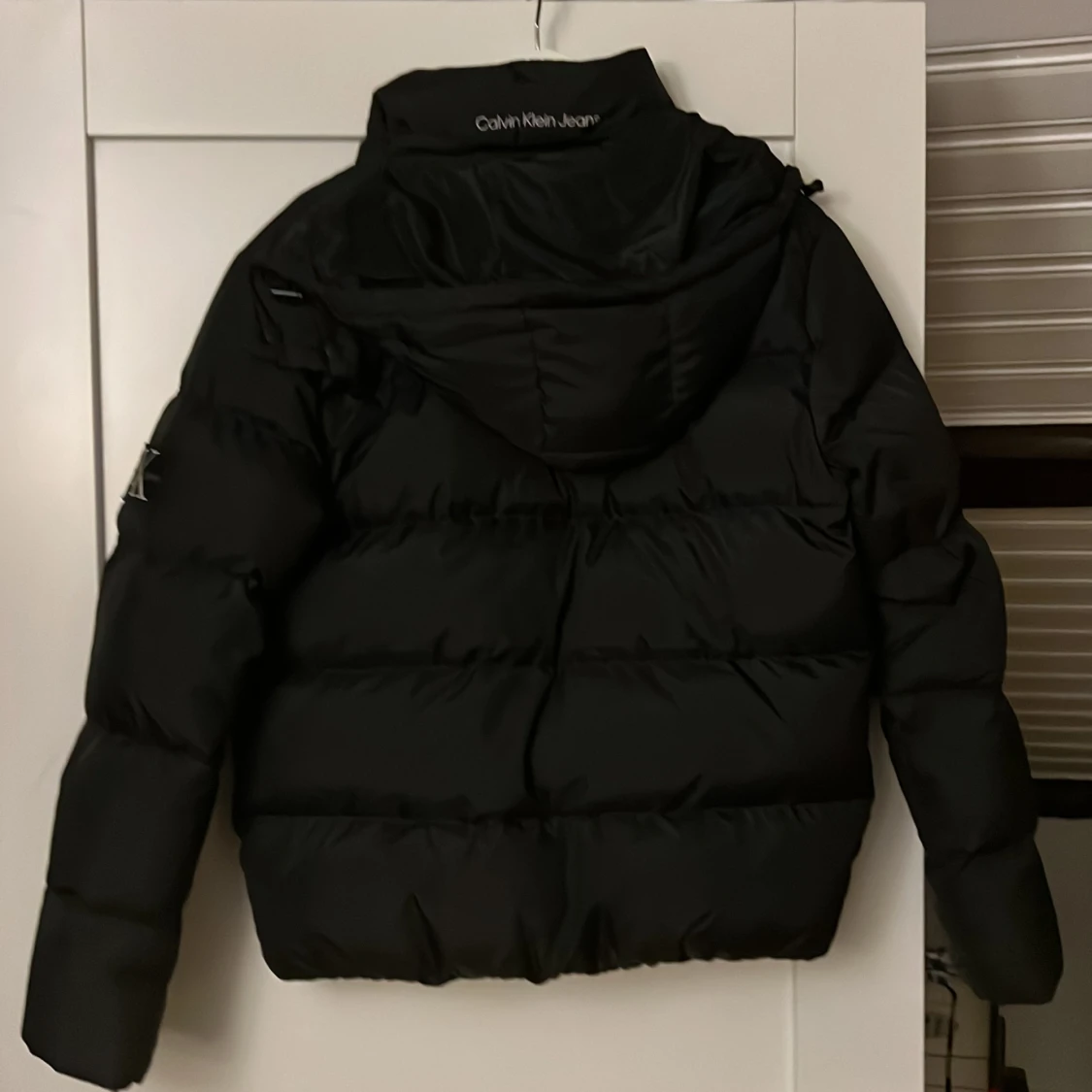 Calvin Klein dun jacka  - 90