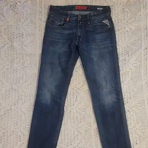 Slim fit jeans från Replay i storlek W32 L32