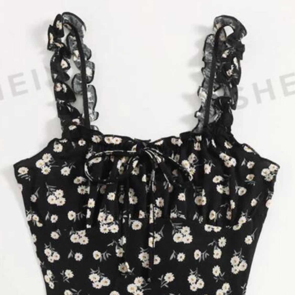 Svart blommig klänning  - 91