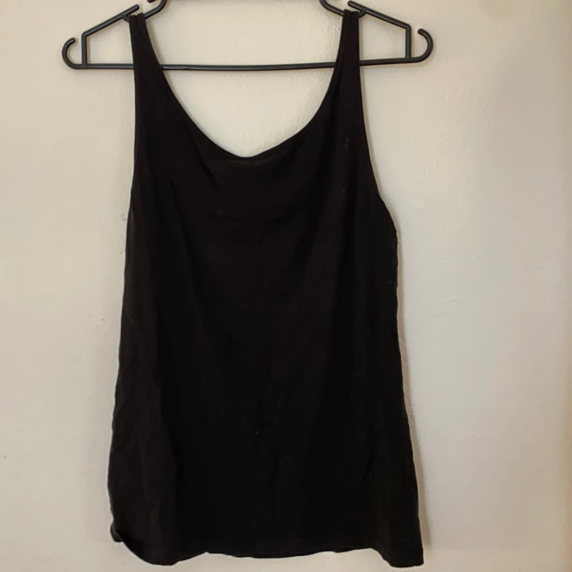 Basic svart linne   - 90