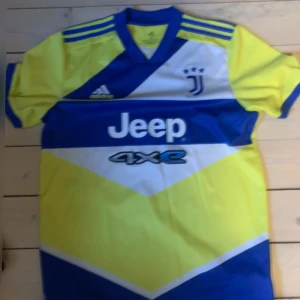 Juventus tröja - Använd någon gång. Bra skick