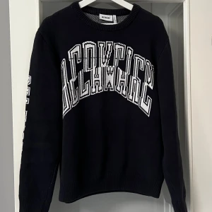 Weekday tjock stickad tröja, stl S - Weekday tjock stickad tröja, stl S. Marinblå/vit. Mycket fint skick. 