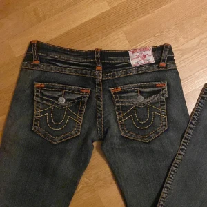 True religion jeans - Fint skick säljer dem för dem inte kommer till användning längre,storlek 32 pris kan diskuteras💕