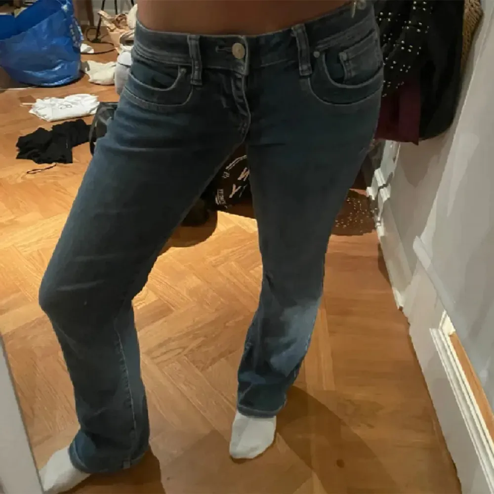 Jätte fina lågmidjade lbt jeans!❤️ W27 L30. Jeans & Byxor.