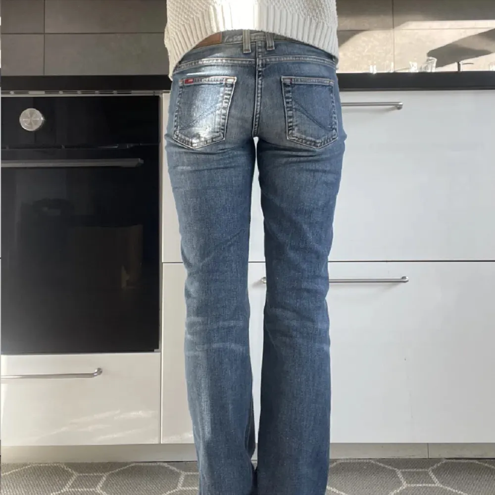 Only lågmidjade jeans i bra skick och inga defekter. Köpa här på plick. 💞💞. Jeans & Byxor.