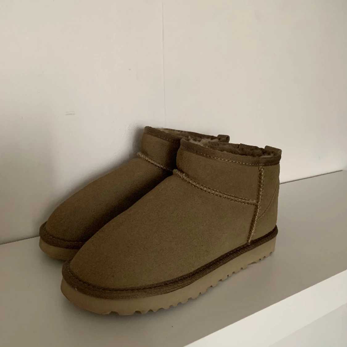 UGG CLASSIC ULTRA MINI