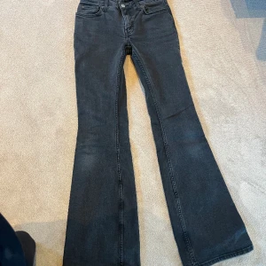 Lågmidjade bootcut Jeans  - Lågmidjade bootcut Jeans ❤️