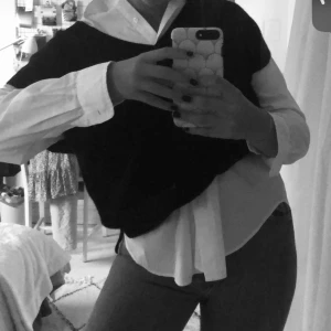 Stickat - BikBok  - Stickad oversized väst från Bik Bok som inte längre kommer till användning 