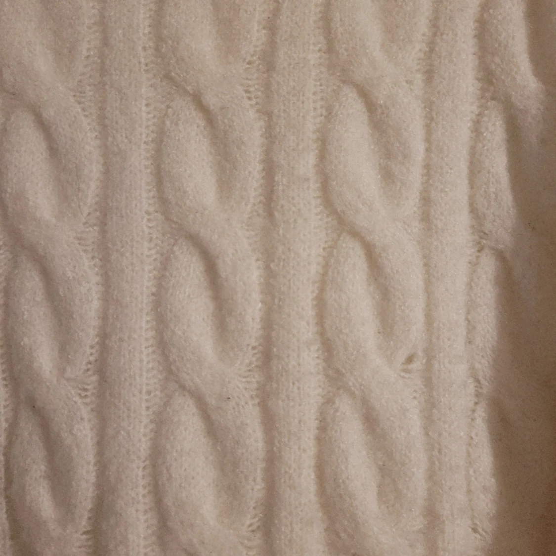 Stickad tröja, strl M - 90