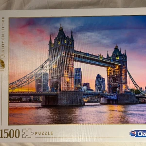Clementoni Pussel 1500 - Clementoni pussel, 1500 bitar.  Lagt en gång av mig, se bild 2. 