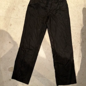 A days march tencel byxor  - Storlek 46. Jättefint skick! Kolla sista bilden för passform