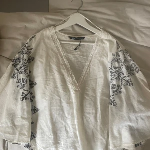 sommar topp - Såååå fin sommar tröja lite som en poncho!!!!!!🤭😍