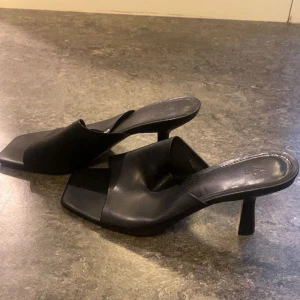 Klackskor - Jätte fina eleganta klackskor som bara använts nån gång en utekväll