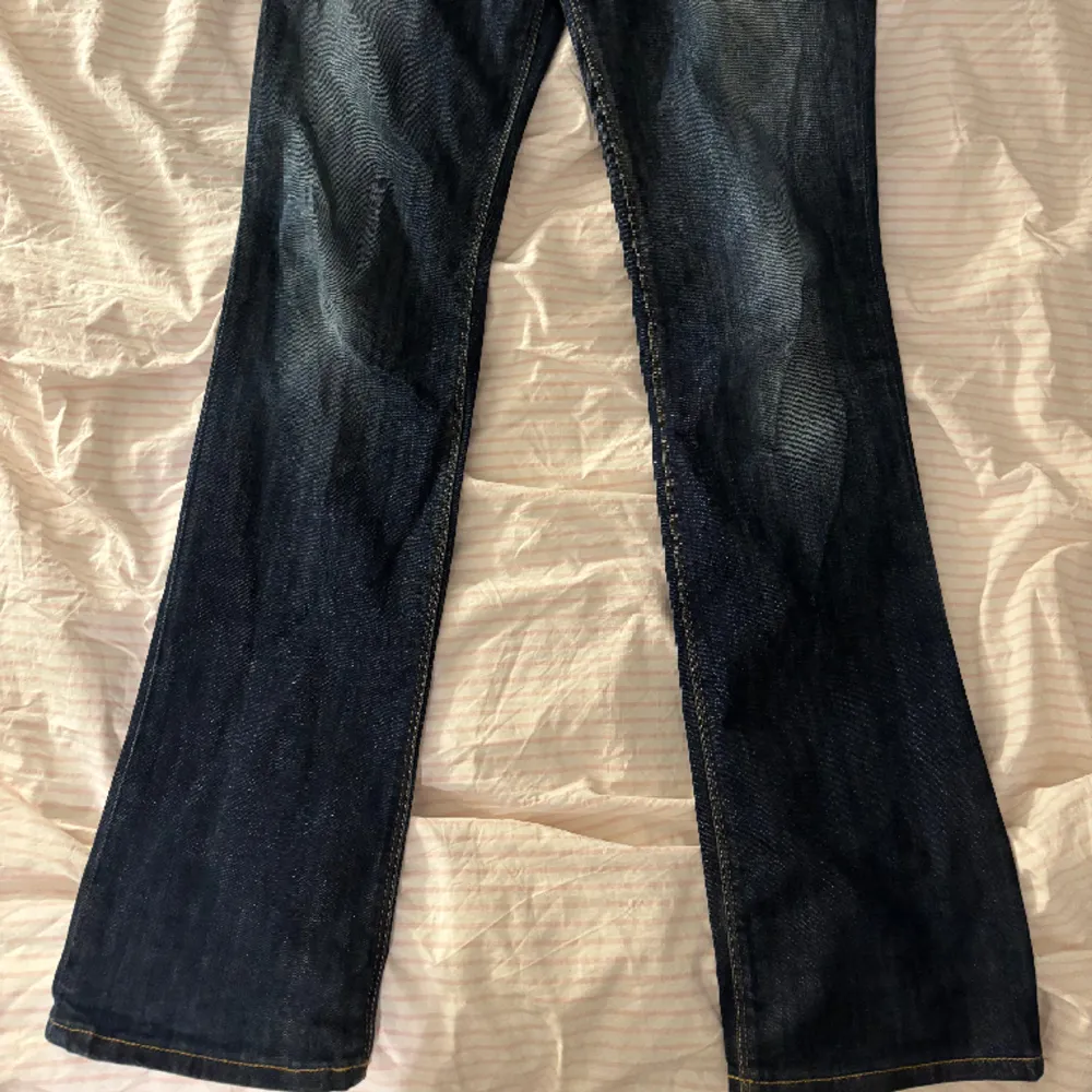 Säljer dessa snygga jeans från only🩷 inga defekter!. Jeans & Byxor.
