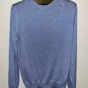 Morris tröja  - Säljer nu denna galet snygga Morris tröjan som är i 100% merinoull, skicket är 9/10 endast använd 1-2 gånger. För fler bilder eller frågor är de bara att höra av sig//Liam