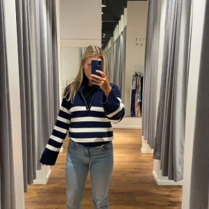 Bikbok stickad randig - Jätte fin polo tröja från bikbok Knappt använd 💙 Instoppad på första bilderna, så längre 