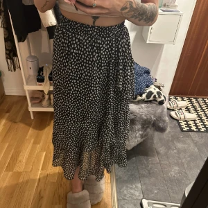 Fin lång kjol - Lång fin kjol med 3 lager! Lurig och skön