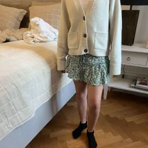 Jätte snygg kjol från zara 😇 skriv för frågor eller prisförslag 