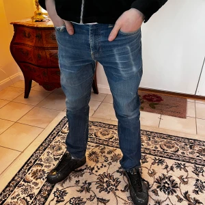 Levis 508 - Riktigt rare levis 508 byxor snygg passform. 👖 Riktigt fet fade. Kommer inte hitta fetar byxor än på min sida🤷🏻‍♂️💶 