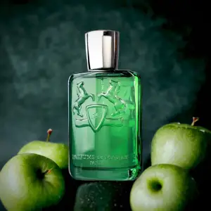 Pdm/Parfums de Marly Greenly, 2ml sample/test  Populär, högkvalitativ, frisk och fruktig sommardoft.   18kr frakt, betalas av köparen  Ordinariepris 2300(75ml)