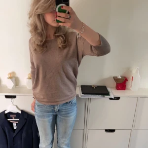 Trekvartärmad tröja - Fin grekvartsärmad tröja ifrån saint tropez💗