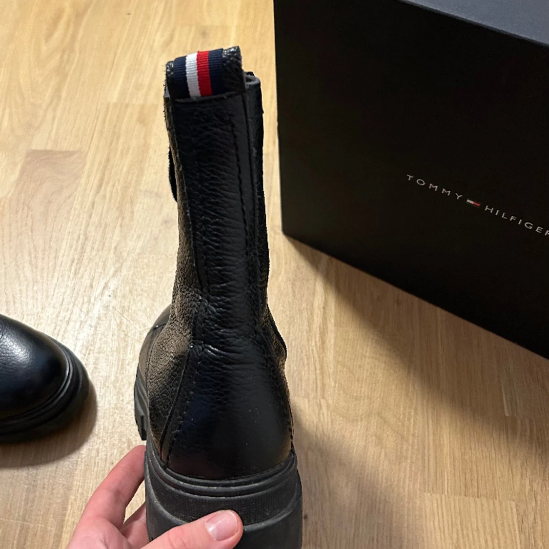 Tommy Hilfiger lace-up mid boots stl 41 - 90