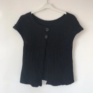 Stickad bolero - Som ny🤍