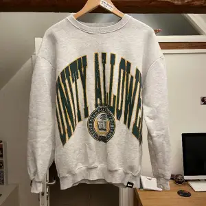 Sweatshirt från Pull&Bear i storlek S