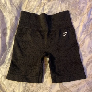 Gymshark shorts  - Säljer dessa då de inte kommit till användning och kunde ej returnera. Nyskick🫶