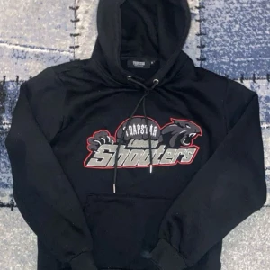 Trapstar shooters tracksuit S - Trapstar London shooters tracksuit. 600kr för hela. Använd kanske tre gånger. Skriv för mer info och bättre bilder ☺️