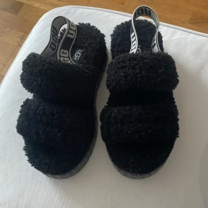 Ugg Skor -  helt nya skor storlek 36