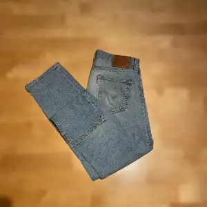 Levis jeans modell 501, nypris 1100 kr. Mitt pris 499 kr.