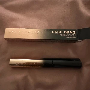 Anastasia mascara  - Oöppnad mascara från Anastasia 