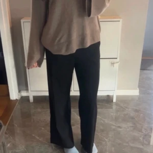 Kostymbyxa - Jättefin kostymbyxa i nyskick (utan prislapp), säljer då de är för stora för mig! 
