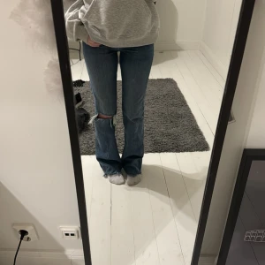 Bootcut jeans - Säljer mina bootcut jeans i bra skick, aldrig använt.
