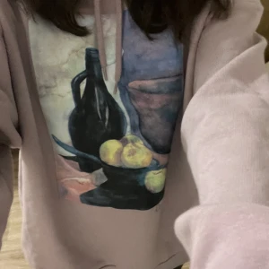 Lila Hoodie - Fin lila hoodie med tryck. Pris kan diskuteras!