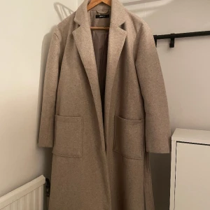 Kappa Gina Tricot - Bra kvalitet och bra skick. Fin beige färg. 