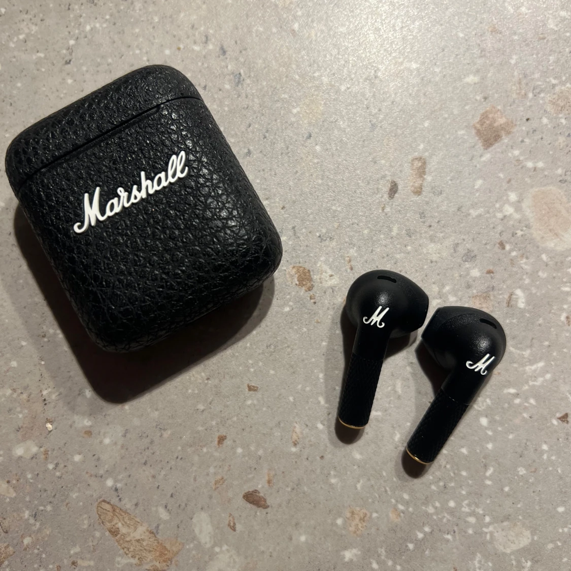 Marshall hörlurar