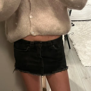 Jeanskjol - Jätte snygg från weekday❣️❣️