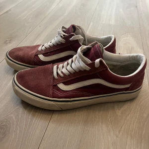 Vans skor - Säljer dessa Vans skor då de inte kommer till användning längre.