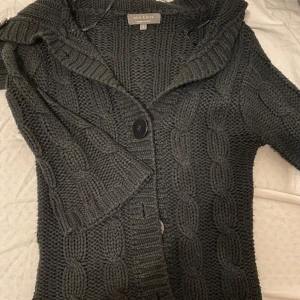 trekvartärms kofta - super snygg trekvartärms kofta!! perfekt nu till våren!💞💞