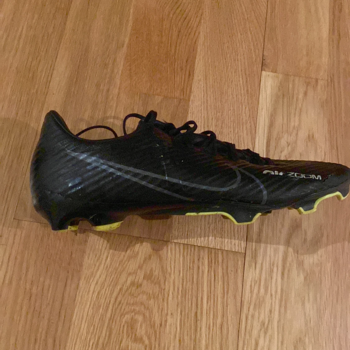 Svarta mercuial fotbollsskor från Nike - 1