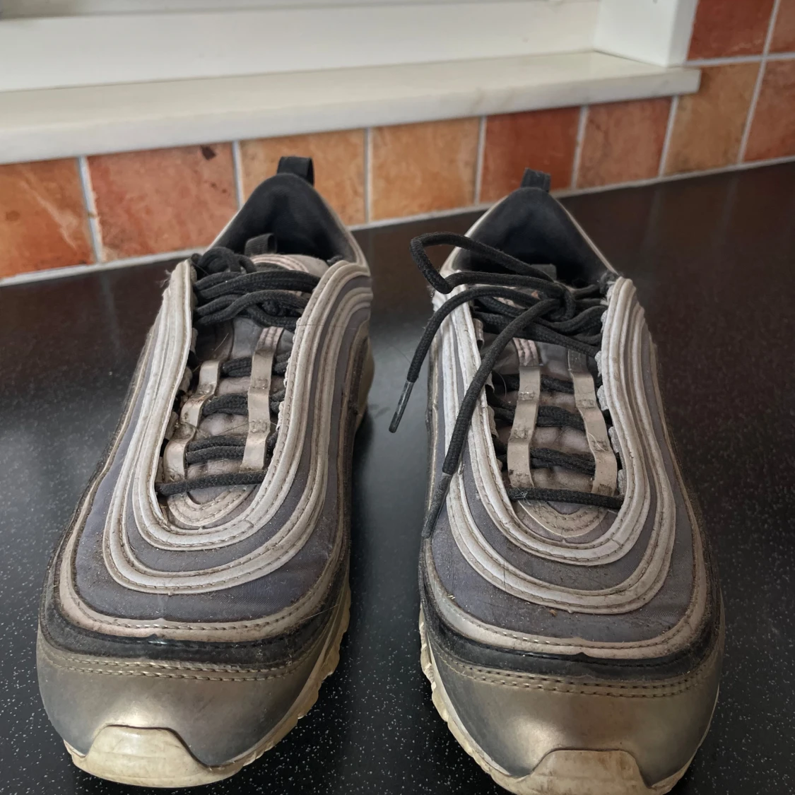 Nike Air Max sneakers i grå och silver - 1