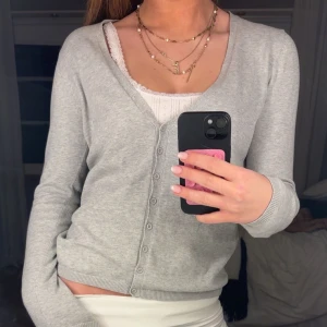 grå kofta - snyggaste koftan från esperit i storlek m. skriv för fler bilder💓