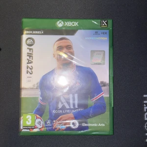 FIFA 22 för Xbox Series X - Säljer FIFA 22 för Xbox Series X. Spelet har HyperMotion-teknologi och är kompatibelt med 4K Ultra HD och HDR. Perfekt för fotbollsfans som vill uppleva realistisk spelkänsla och grafik.