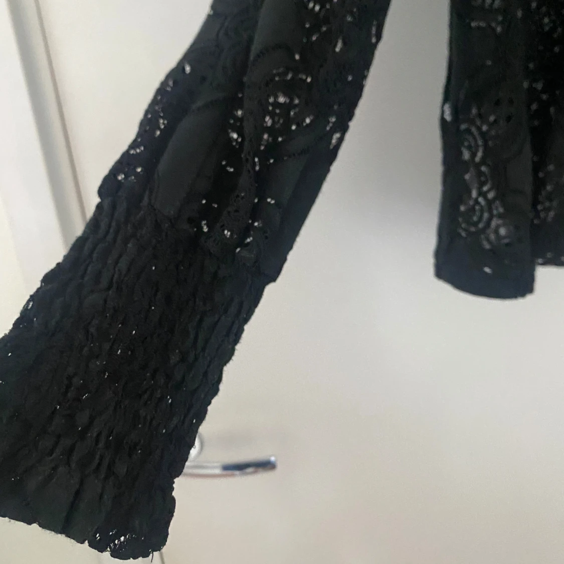 Svart spetsblus från Kaffe - 3