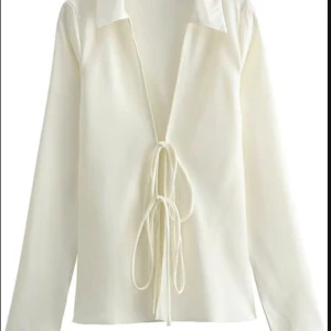 Zara white blouse - Used once, no signs of use😊🥰 Size S 